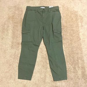 New!  WHBM Skinny Capri Cargo Pants.
